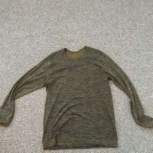 Lululemon long sleeve shirt